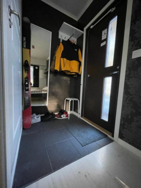Huone 165, Salo